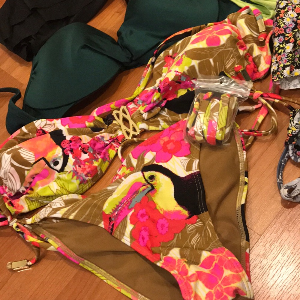 Bathing suit bundle - Picture 2 of 4